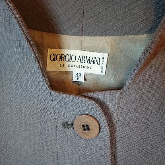 Vintage Giorgio Armani Wool Blazer, size 40/6 - Picture 5 of 12